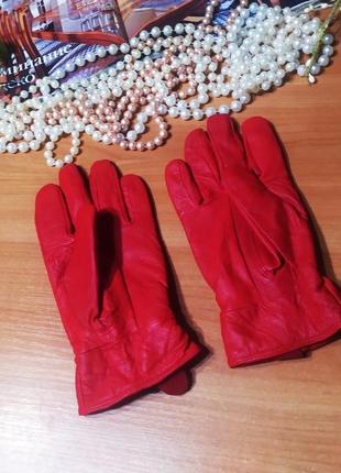 Красивенні стильні шкіряні рукавички червоні яскраві рукавиці красние кожание перчатки м нові новие3 фото