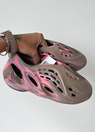 Жіночі кросівки, жіночі кросівки