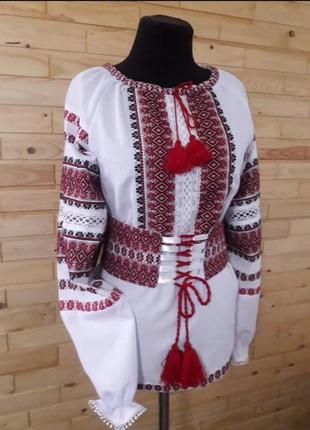 Жіночі вишиванки