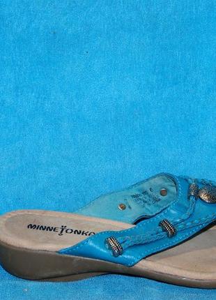 Шльопанці minnetonka 36 розмір 15