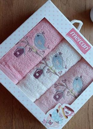 Набір комплект рушників на подарунок