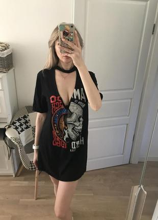 Круте байкерське плаття футболка з чокером