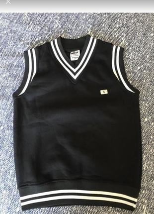 Жилет безрукавка флисовая для мальчика на рост 116,122,134,140