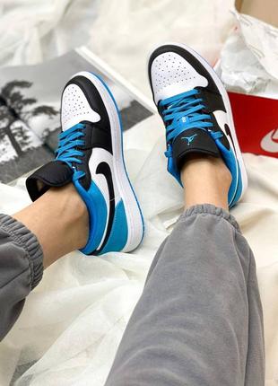 Кросівки nike air jordan 1 low white black blue3 фото