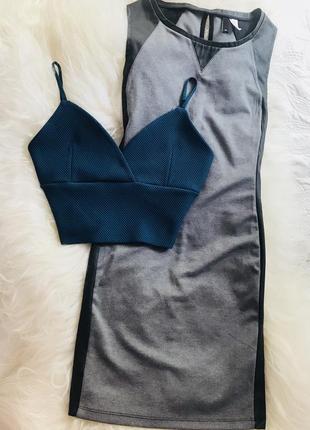 Платье серое с вставкой кожи