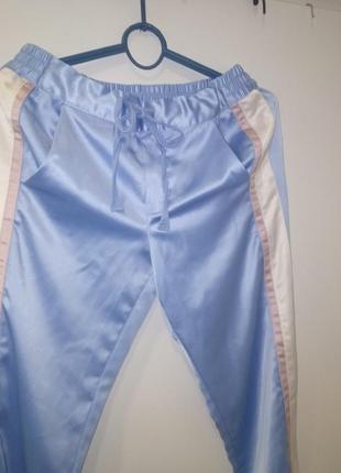 Брюки с ломпасами разм.и 4