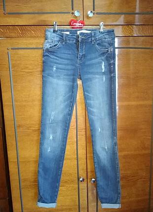 Джинсы