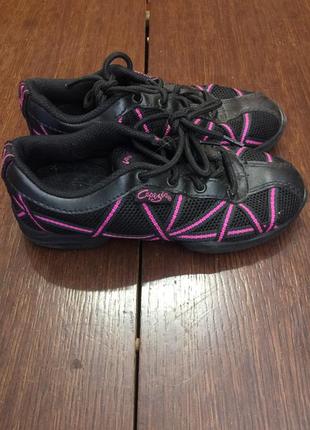 Танцевальные кроссовки сникера capezio 33 р ( 18, 5 см).