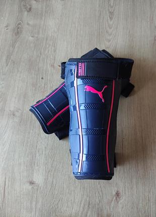 Женские футбольные щитки  puma, оригинал, размер s