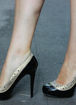 Красиві чорні лаковані туфлі на високому каблуці dorothy perkins розмір 39