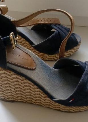 Босоножки на танкетке 23.5 см