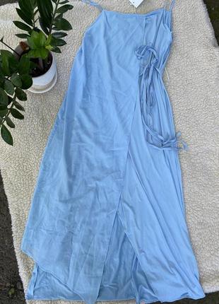 Асиметрична легенька сукня зара небесного кольору на зав'язках бретельках міді максі...