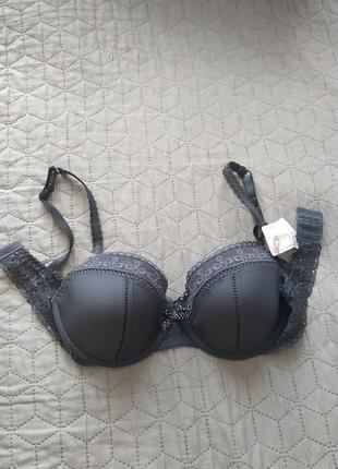 Бюстгалтер
