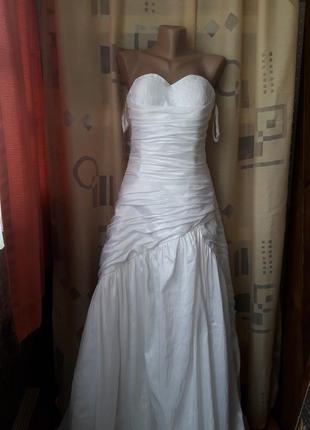 Очень красивое стильное свадебное платье4 фото