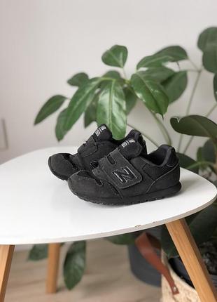 Кросівки new balance