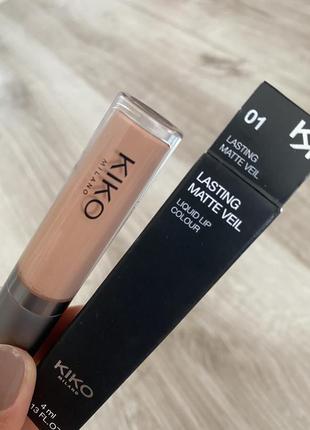 Стійка рідка помада lasting matte veil 01 kiko milano