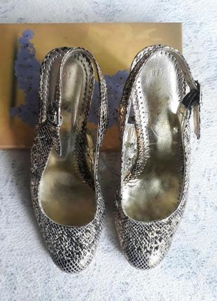 Босоніжки з натуральної шкіри з золотим напиленням s&m