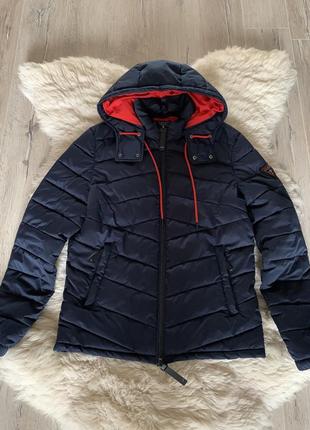 Демісезонна куртка guess ,розмір s.