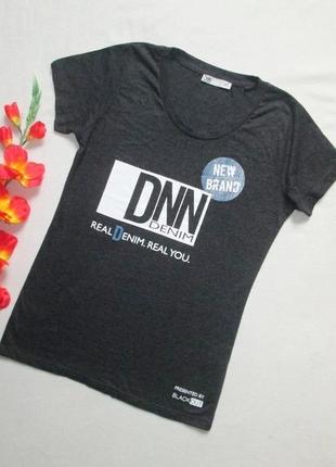 Суперовая меланжевая футболка с надписями dnn denim 🍒🍹🍒