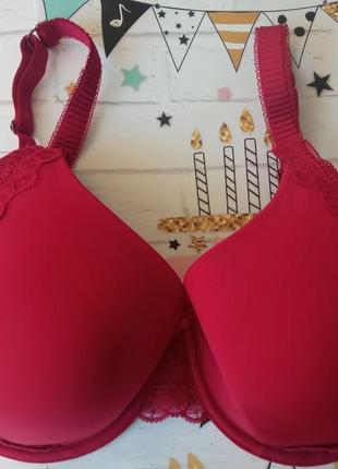 Бордовий бюстгальтер фірми marks and spencer розмір 40d 90d