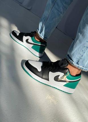 Nike  air jordan retro 1 low green white black женские кроссовки найк аир джордан