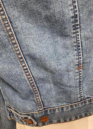 Базовый джинсовый укороченый пиджак  джинсовая куртка5 фото