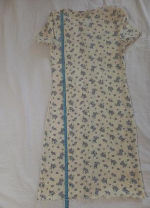 Платье молочного цвета в рубчик и мелкий цветочек4 фото