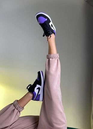 Жіночі кросівки найк аїр джордан/ nike air jordan retro 1 low violet white black4 фото