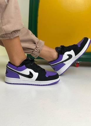 Жіночі кросівки найк аїр джордан/ nike air jordan retro 1 low violet white black1 фото