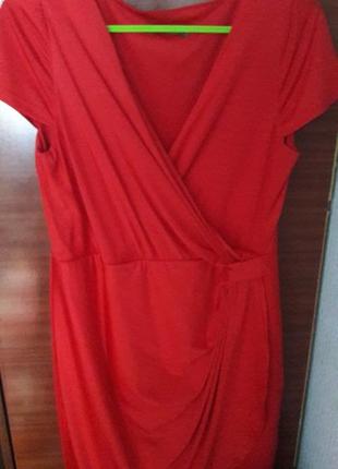 Красное стильное нарядное плать3 фото
