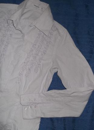 Сиреневая рубашка с рюшами