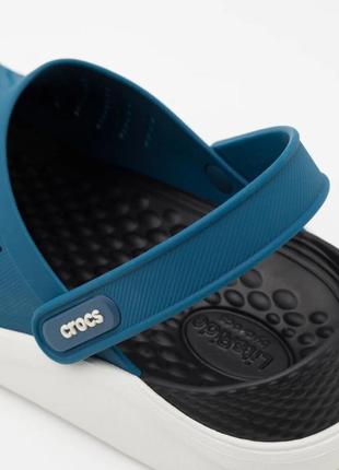 Крокс лайтрайд клог голубі з чорним crocs literide clog vivid blue/almost white9 фото