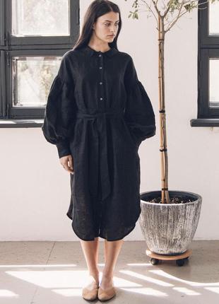 Черная рубашка оверсайз с рукавами-буфами и карманами в стиле бохо из натурального льна