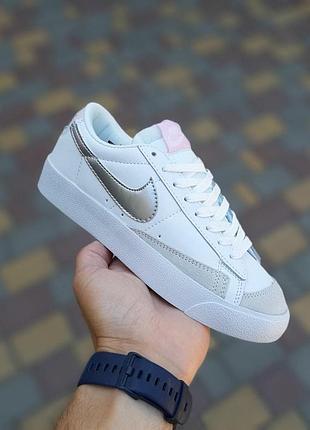Женские летние кроссовки nike blazer низкие белые с серым модные кеды найк блезер
