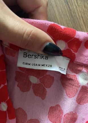 Укорочена сорочка bershka, кроп сорочка у квітковий принт тренд , коротка блуза широка , коротка сорочка в стилі ретро, квіткова вільна блуза8 фото