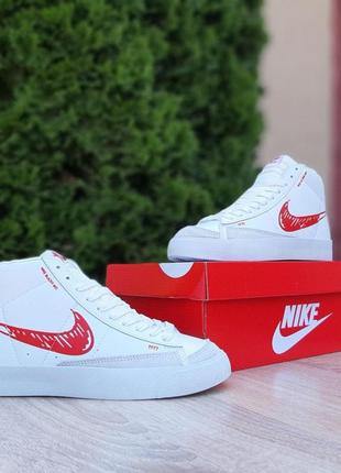 Женские летние кроссовки nike blazer mid  белые с красным высокие модные кеды найк блезер8 фото