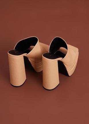 Бежевые босоножки на каблуке из искусственной кожи с двойной подошвой2 фото