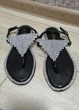 Босоніжки
