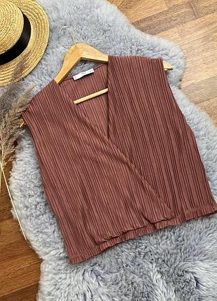 Вкорочений топ пліссе