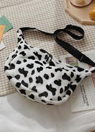 Тренд дуже класна стильна хутряна плюшева сумочка корівка м'яка сумка буреняти