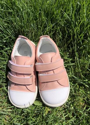 Стильні шкіряні кеди для дівчинки