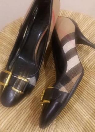 Шкіряні туфлі + текстиль люксового бренду burberry раз.40.5-41 (26.5)5 фото
