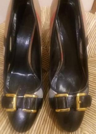 Шкіряні туфлі + текстиль люксового бренду burberry раз.40.5-41 (26.5)6 фото