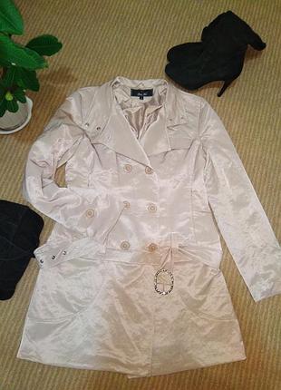 Продам жіночий новий плащ