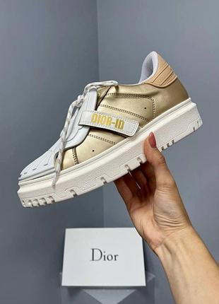 Шикарні жіночі кросівки в стилі dior id gold white золоті з білим