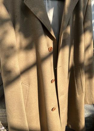 Стильное мужское кашемировое пальто бежевого цвета5 фото