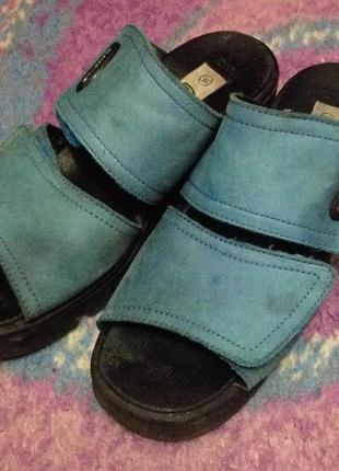 Крутые босоножки на тракторной подошве