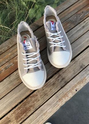 Текстильні кеді