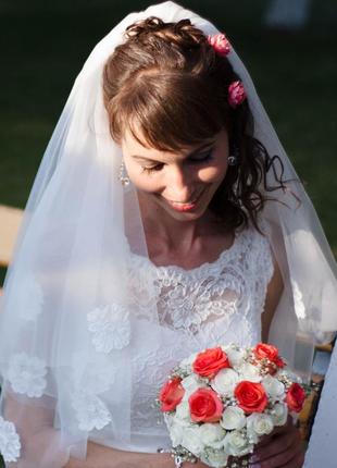 Очаровательное кружевное свадебное платье3 фото