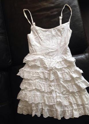 Короткое белой платье guess в стиле бэйби долл1 фото